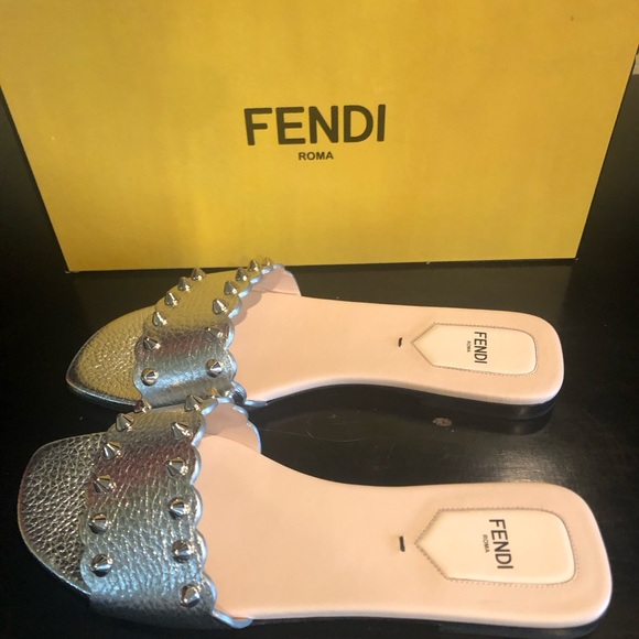 FENDI NWT FLAT SANDAL SPIKES SILVER Size:7.5 Box/ Dustbag included - Picture 8 of 9